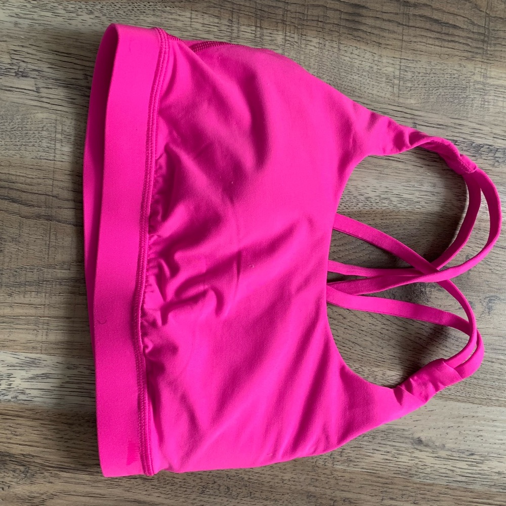 Sonic pink free to be bra, lululemon